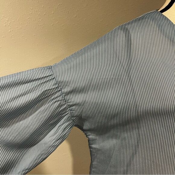 TOV Los Angeles loose fit semi sheer blouse - Picture 5 of 15